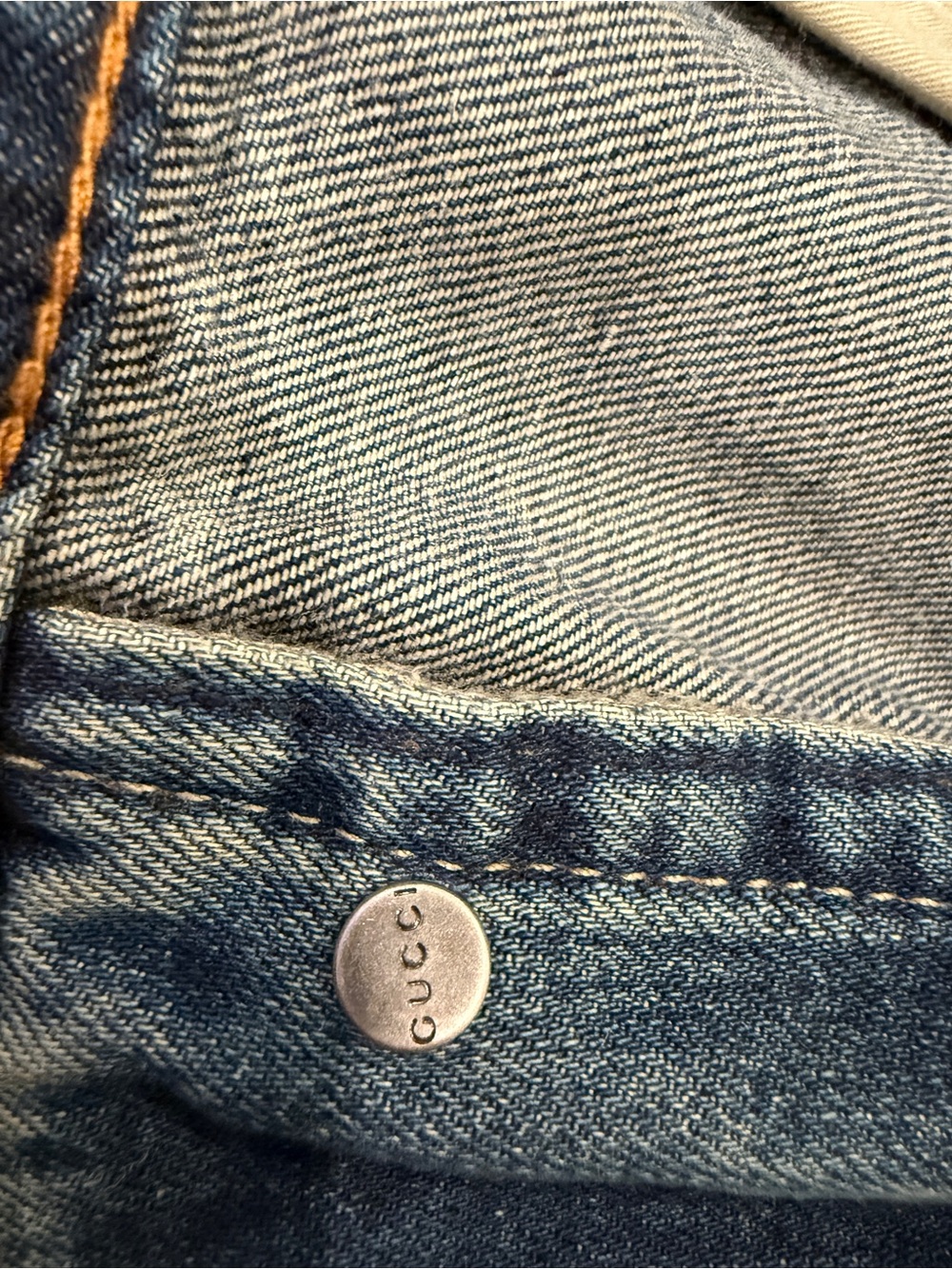 Gucci Washed Blue Denim Jeans with Signature Hardware - Picture 10 of 15